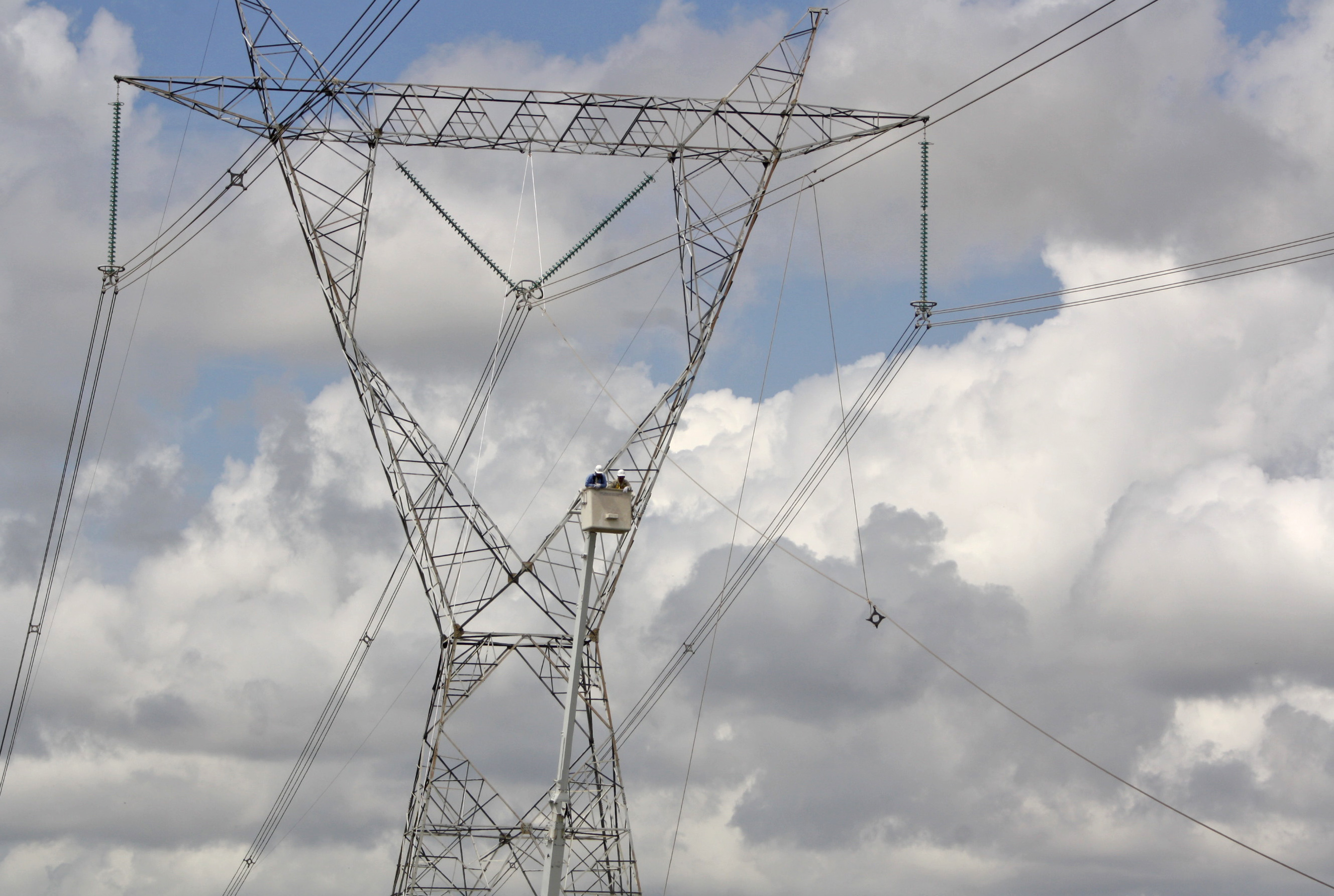 Estado gasta $ 69,7 millones en seguridad y no garantiza normal funcionamiento el&eacute;ctrico