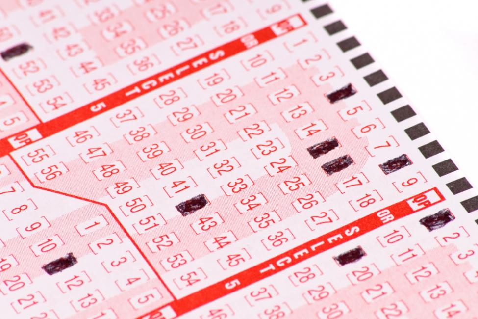 Man follows fortune cookie's advice, wins $125,000