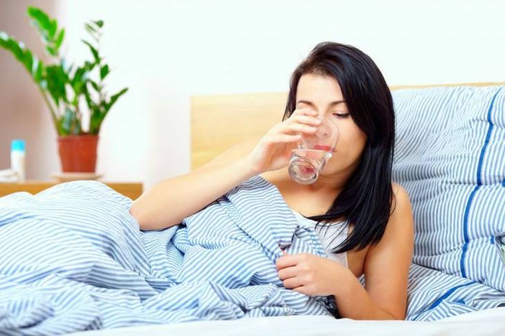 Esto Es Lo Que Sucede Con Tu Cuerpo Cuando Tomas Agua Despu&eacute;s De Levantarte