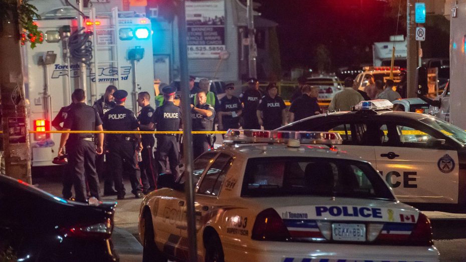 Tres muertos y doce heridos tras un tiroteo en Toronto, Canad&aacute;