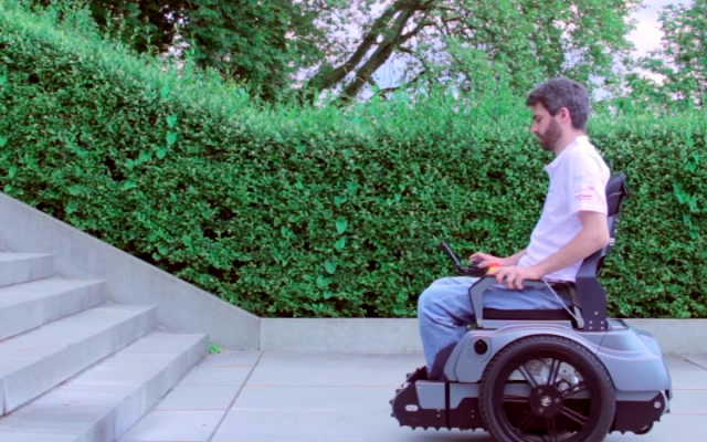 Este grupo de estudiantes dise&ntilde;&oacute; una silla de ruedas capaz de subir escaleras