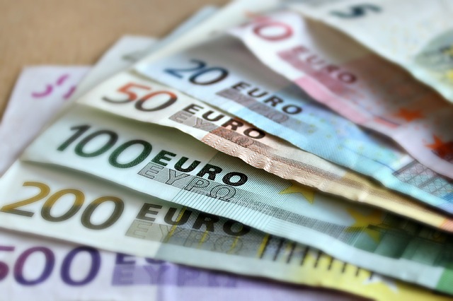 &iquest;Cu&aacute;les son las razones para tener un detector de billetes falsos en tu empresa?