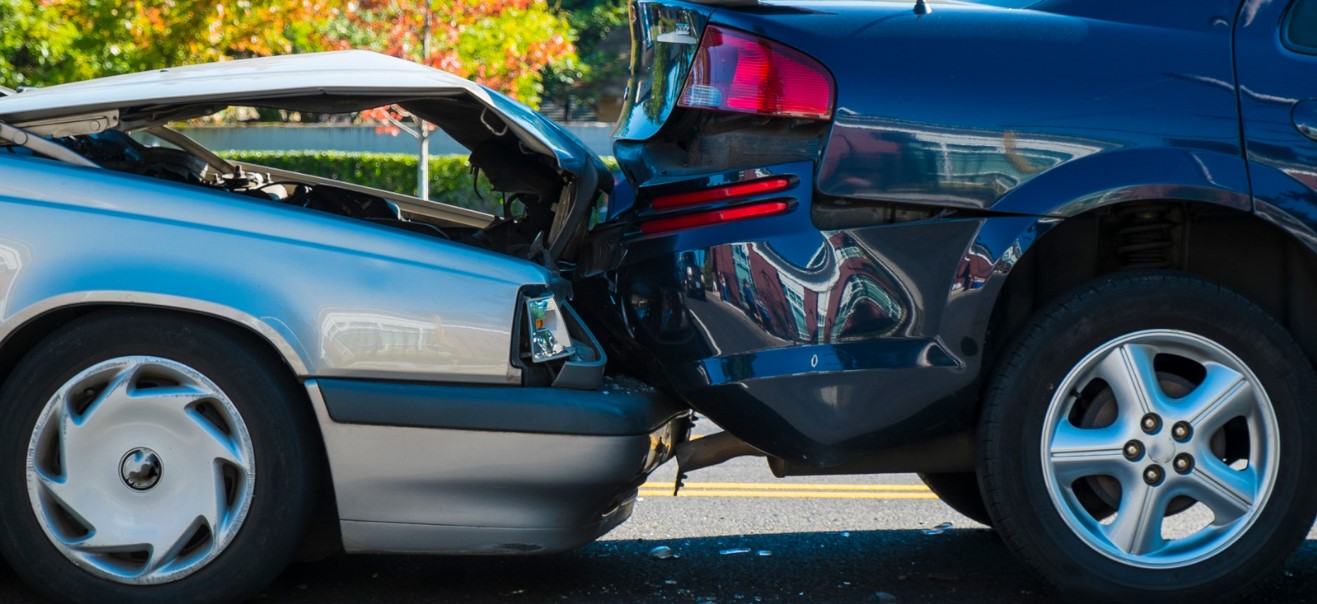 Qu&eacute; hacer en caso de accidente de tr&aacute;fico: gu&iacute;a paso a paso