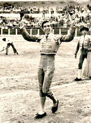 EFEM&Eacute;RIDES taurinas 30 septiembre
