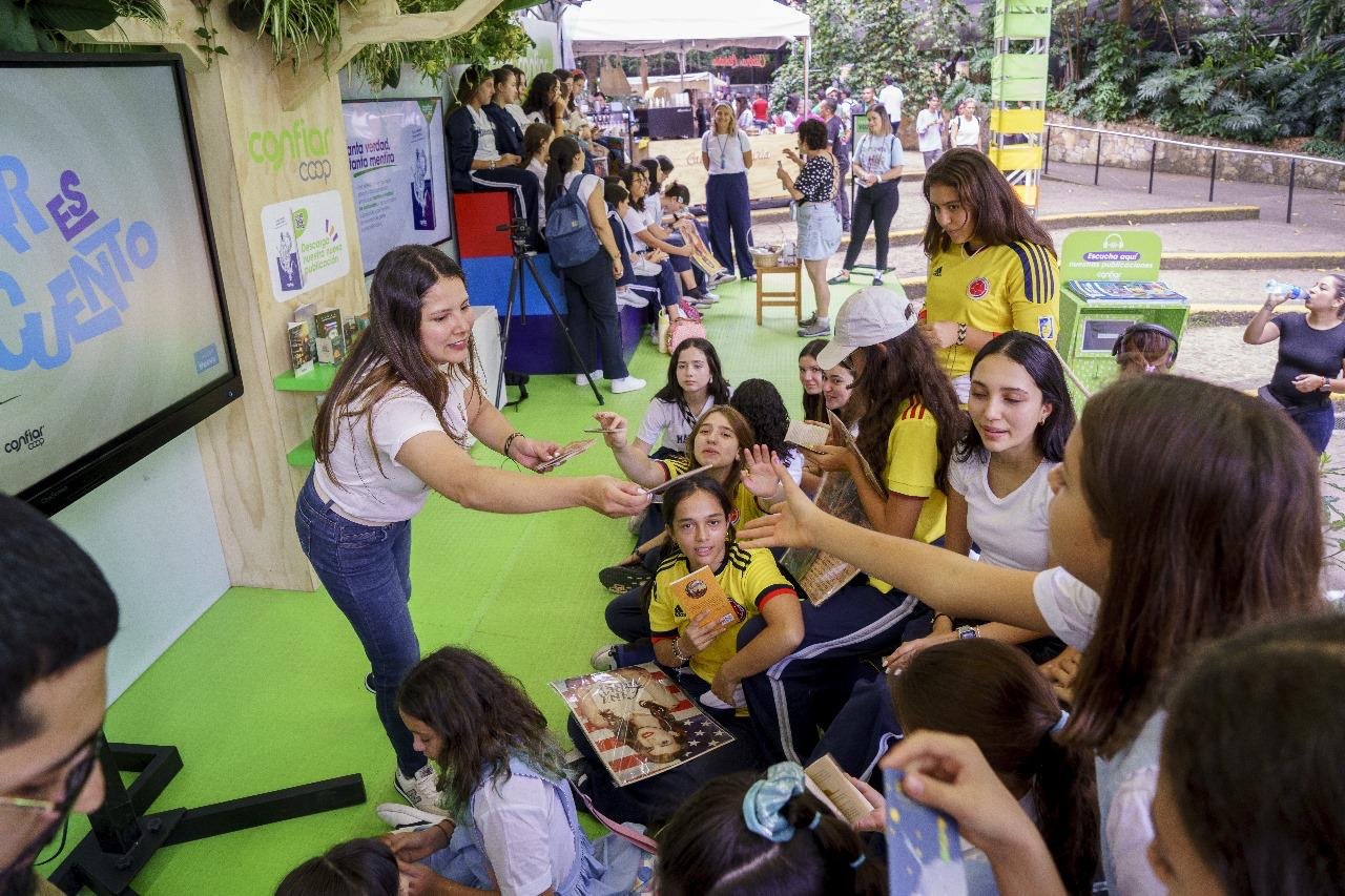 Confiar regala 13.000 libros &iquest;qu&eacute; hay detr&aacute;s de esta generosa apuesta en la Fiesta del Libro?