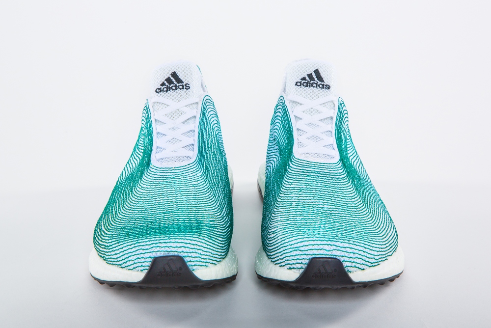 Adidas cre&oacute; las primeras zapatillas creadas con pl&aacute;stico desechado en los oc&eacute;anos