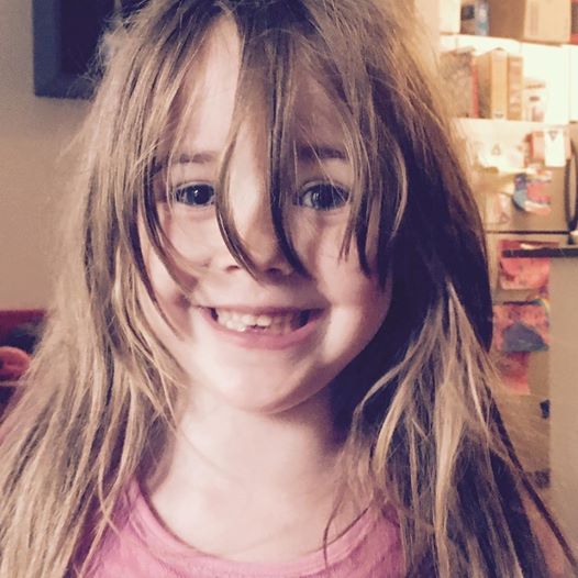 Bloggera le explica a su hija por qu&eacute; debe dejar de disculparse 