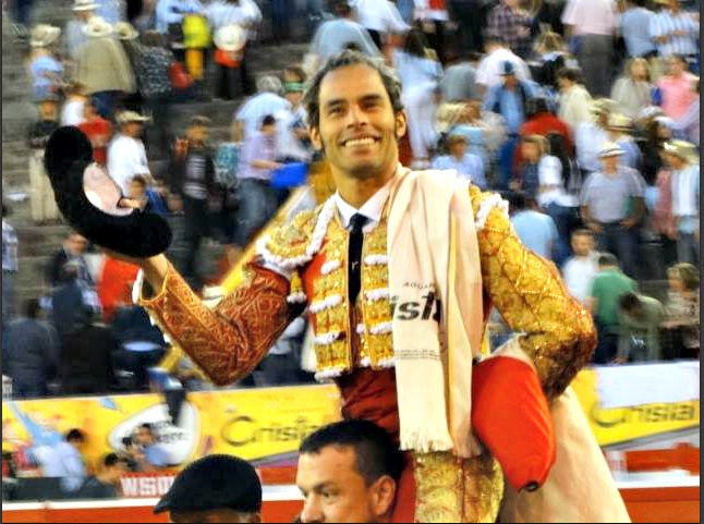 MANIZALES. Apertura con puerta grande para Lu&iacute;s Bol&iacute;var