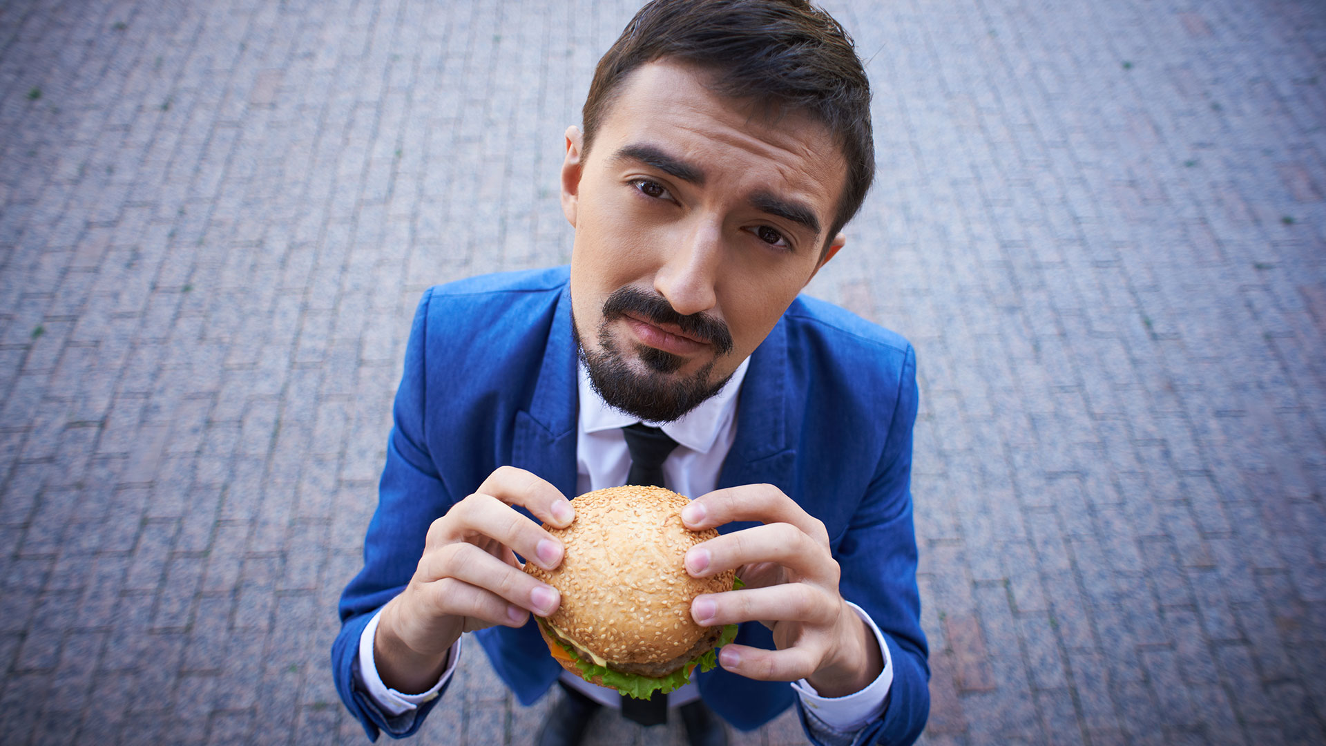 Aqu&iacute; est&aacute;n las razones por las que siempre tienes hambre