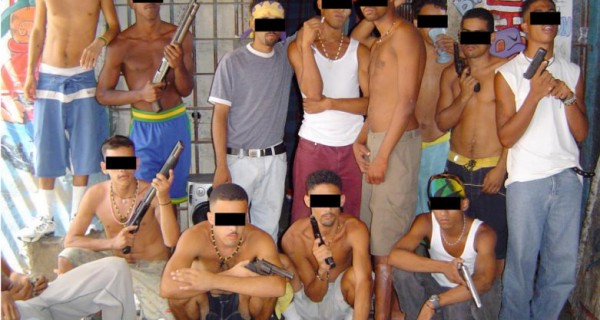 AL SERVICIO DE LA REVOLUCI&Oacute;N: Malandros ser&aacute;n re-entrenados en Cuba