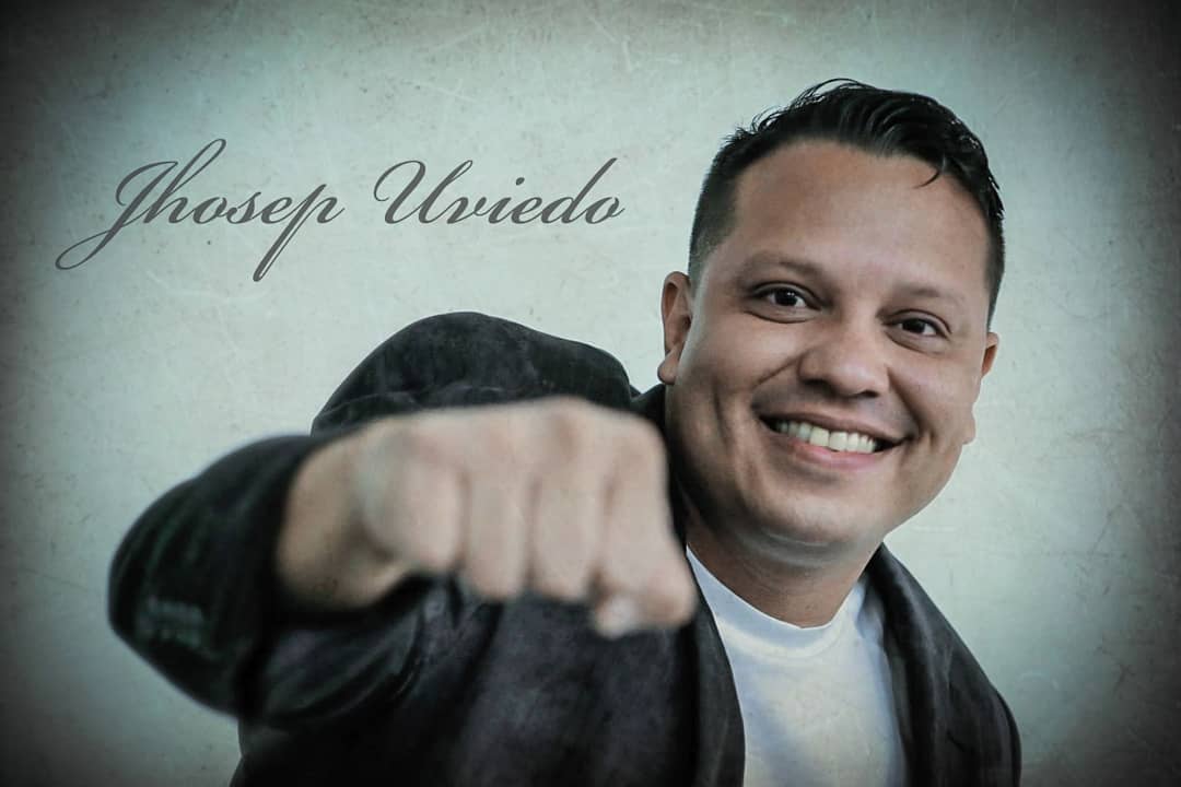 JHOSEP UVIEDO CANTANTE DE SALSA ROMANTICA