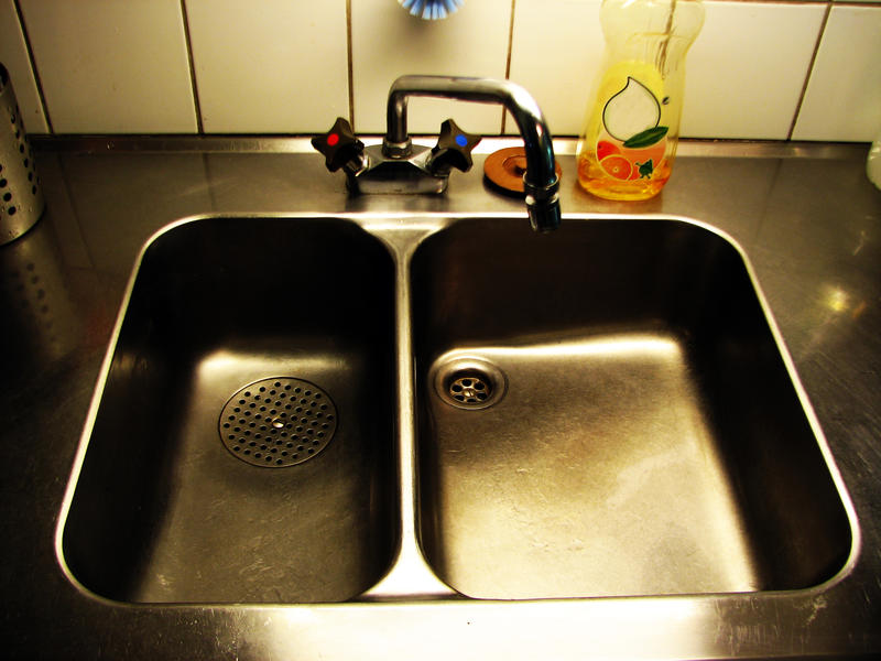 C&oacute;mo eliminar el mal olor de tuber&iacute;as y desag&uuml;es de la cocina