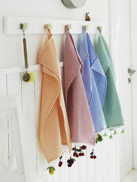Elimina las manchas de tus pa&ntilde;os de cocina y recup&eacute;ralos en minutos con este truco