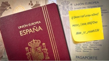 El juez devuelve a Rodrigo Rato un post it que permanec&iacute;a pegado en el pasaporte que le retir&oacute;