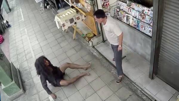 El v&iacute;deo de un comerciante y un vagabundo que todos deber&iacute;an ver