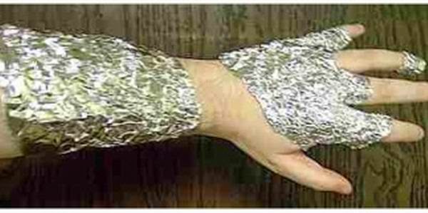 C&oacute;mo aliviar dolores con papel de aluminio