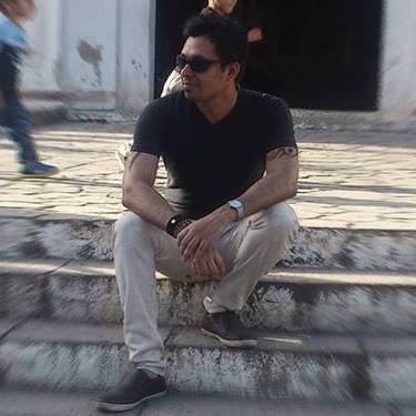 ELMER EDGARDO GOMEZ (elmer gmz stark) premiado mejor creativo de El Salvador