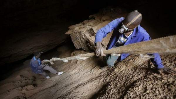 1.800 trabajadores, atrapados en una mina de platino de Sud&aacute;frica 
