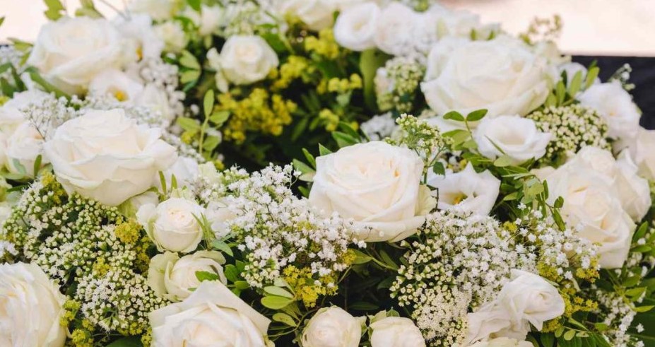 &iquest;Por qu&eacute; se le ponen flores a los difuntos?