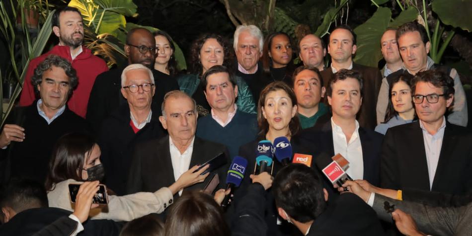DEL FUTURO DE LA COALICION DE CENTRO DEPENDE EL FUTURO DEL PAIS