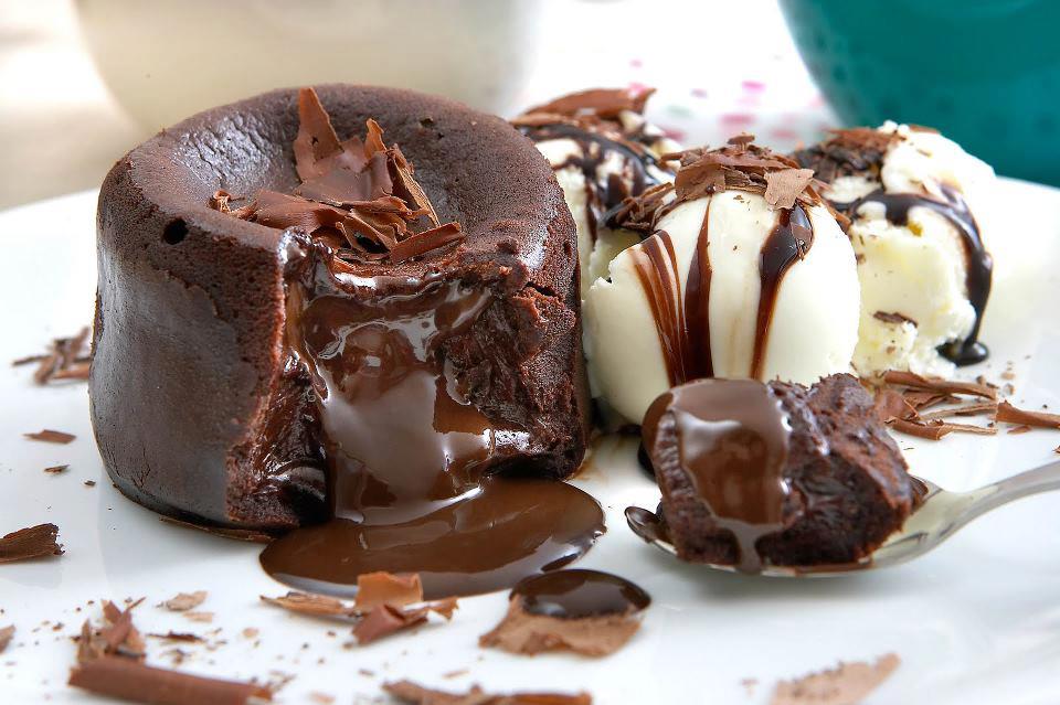 &iquest;Eres un chocoholic? Aprende a preparar volcanes de chocolate &iexcl;en el microondas!