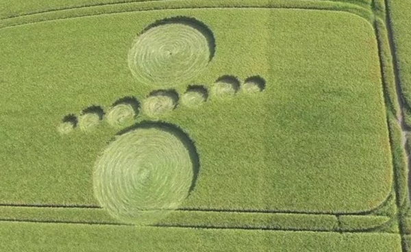 El paso del asteroide, y su mensaje en un Crop Circle: