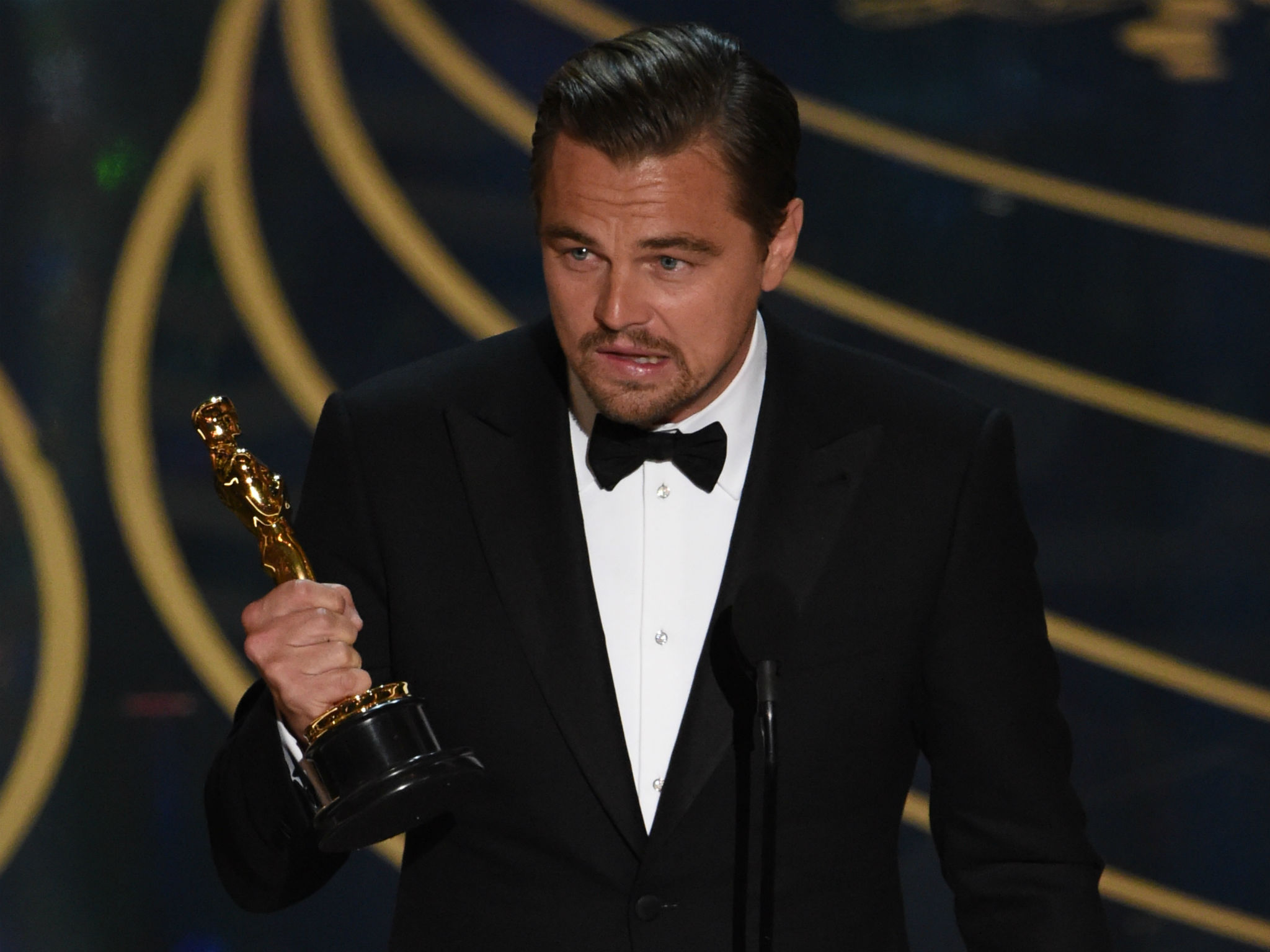 Leonardo DiCaprio devuelve Oscar