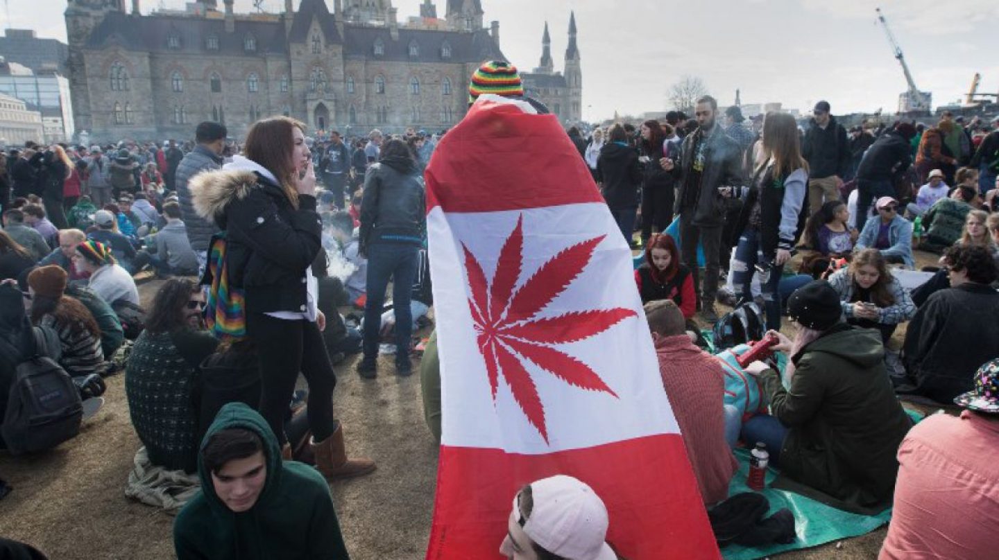 Tiendas de Canad&aacute; se quedan sin marihuana, tras legalizaci&oacute;n