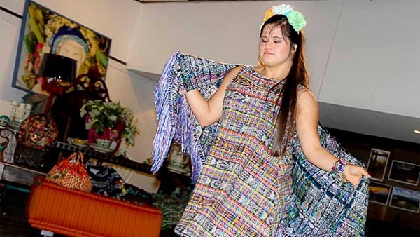 El S&iacute;ndrome de Down no ha sido obst&aacute;culo para esta dise&ntilde;adora de modas guatemalteca