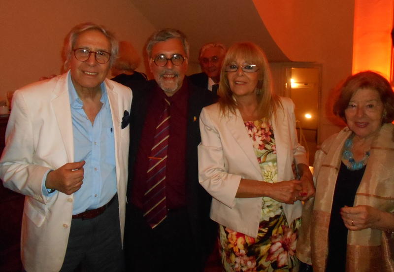 Guillermo Pil&iacute;a obtuvo el Premio Le&oacute;n Benar&oacute;s