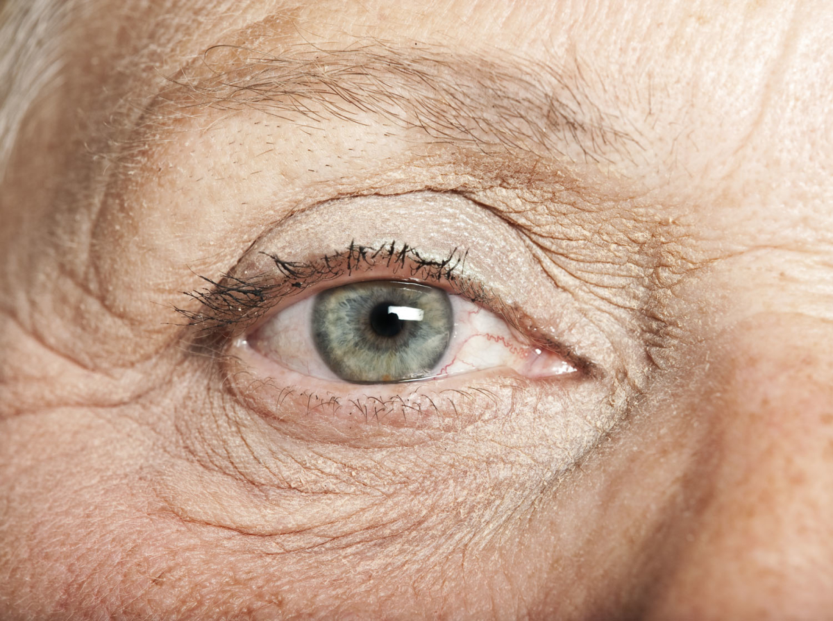 El mundo celebra esta noticia: Riesgo de padecer Alzheimer se podr&aacute; predecir a trav&eacute;s de los ojos