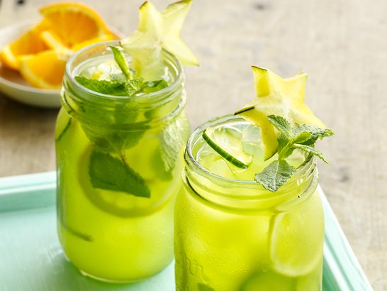 Agua fresca de pepino, lim&oacute;n verde y menta, rica para adelgazar 