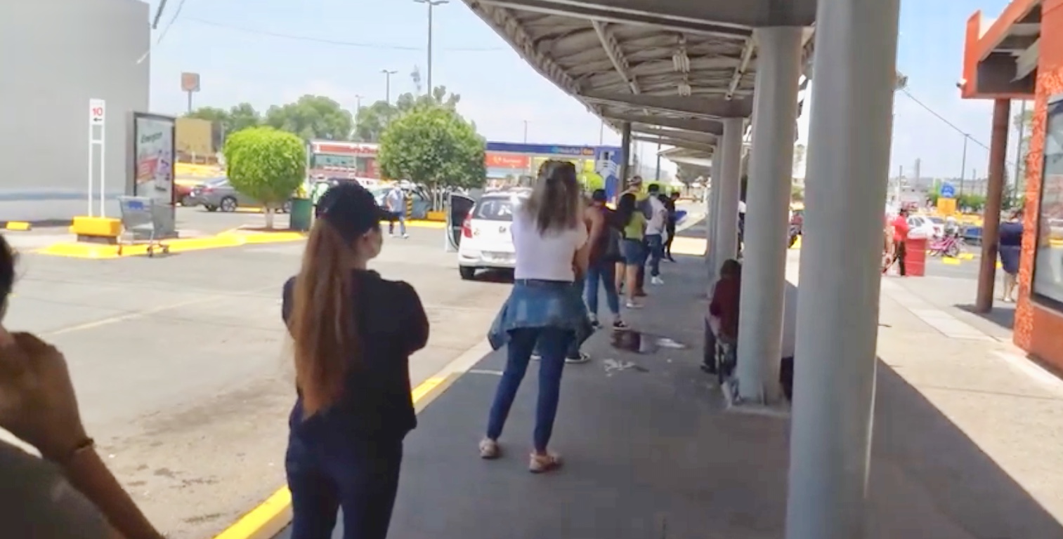 Los nuevos rituales de Walmart despu&eacute;s de ser clausurados en Coacalco 