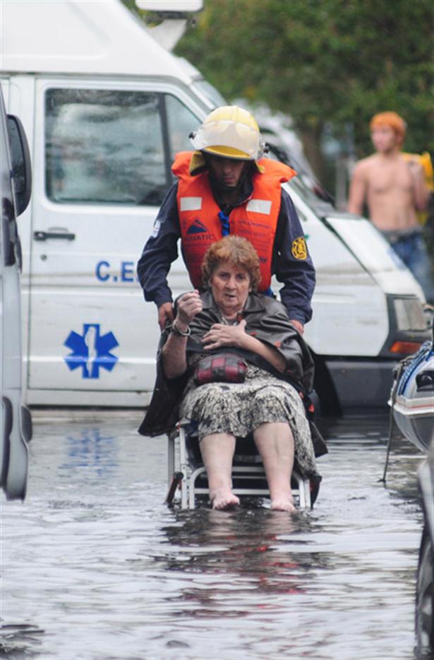 Solicitan VOLUNTARIOS y DONACIONES en la Catedral de La Plata - Convocan varias ONGs