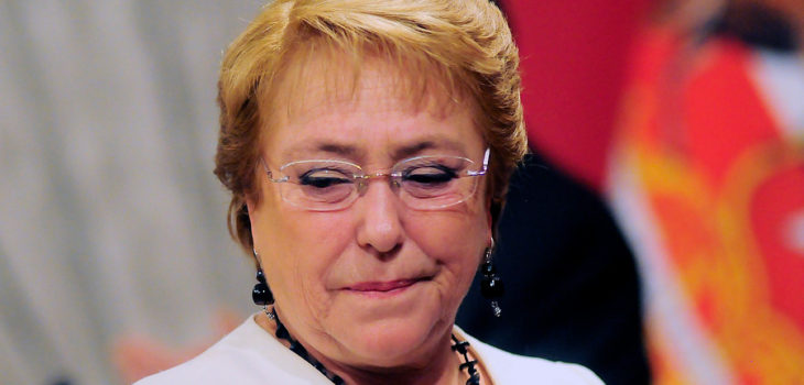 ULTIMO MINUTO!! Bachelet renuncia a su cargo