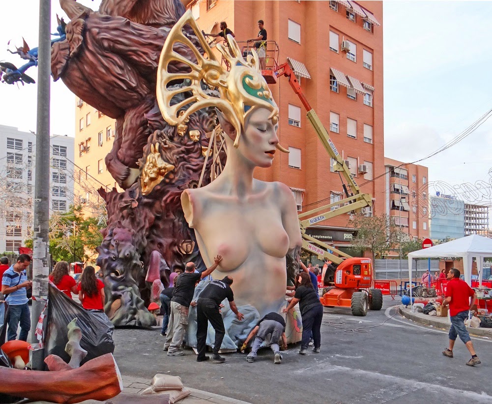  Las Hogueras de San Juan en Alicante