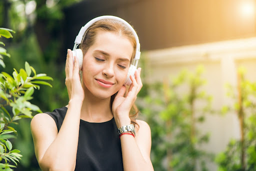 Alivia el estr&eacute;s mediante la m&uacute;sica 