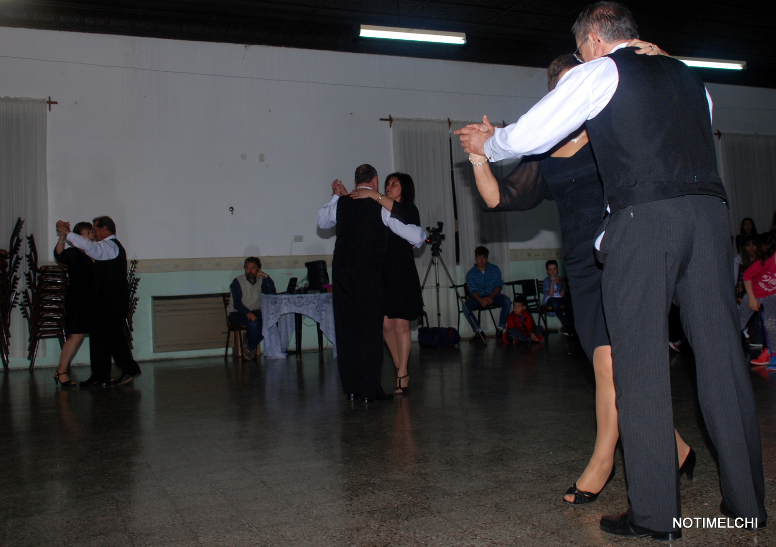 GALA EN LA NOCHE DE CIERRE DE TALLERES CULTURA .