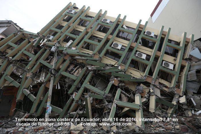 Expertos explican por qu&eacute; cayeron con facilidad varias casas en el terremoto en el Ecuador