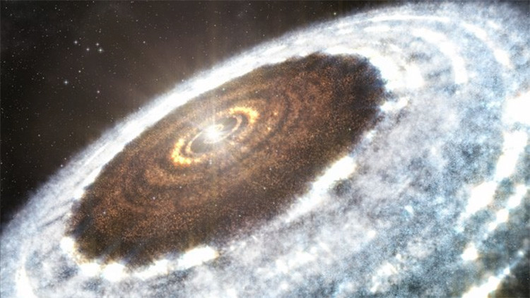 Captan por primera vez una imagen de nieve en el espacio: