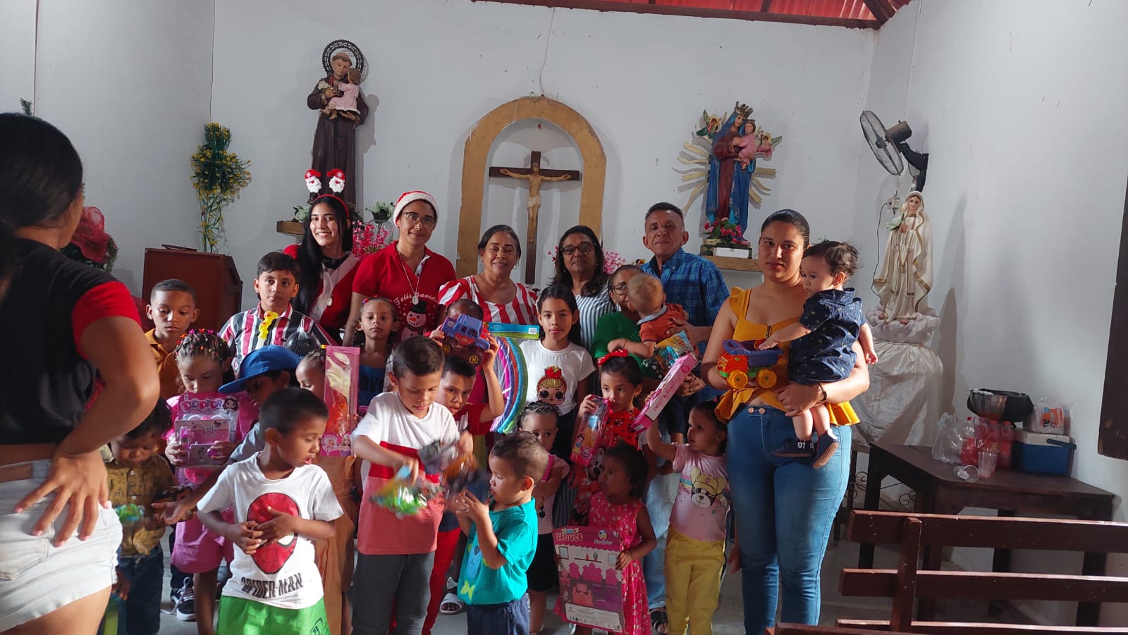  El Consejo Comunitario Zenobia Orozco Crespo dio regalos de navidad a los ni&ntilde;os en Zambrano