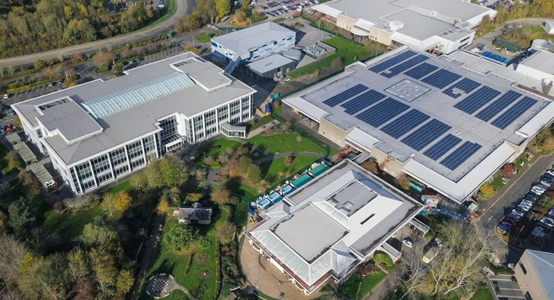 &iquest;Qu&eacute; son los kits solares trif&aacute;sicos?
