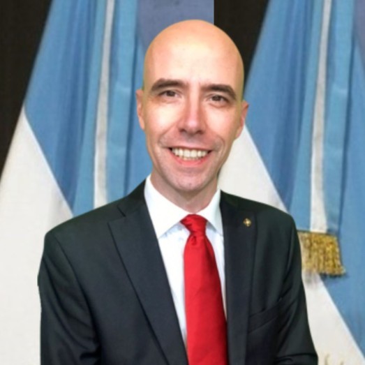 Alerta esta persona estafa a personas mayores