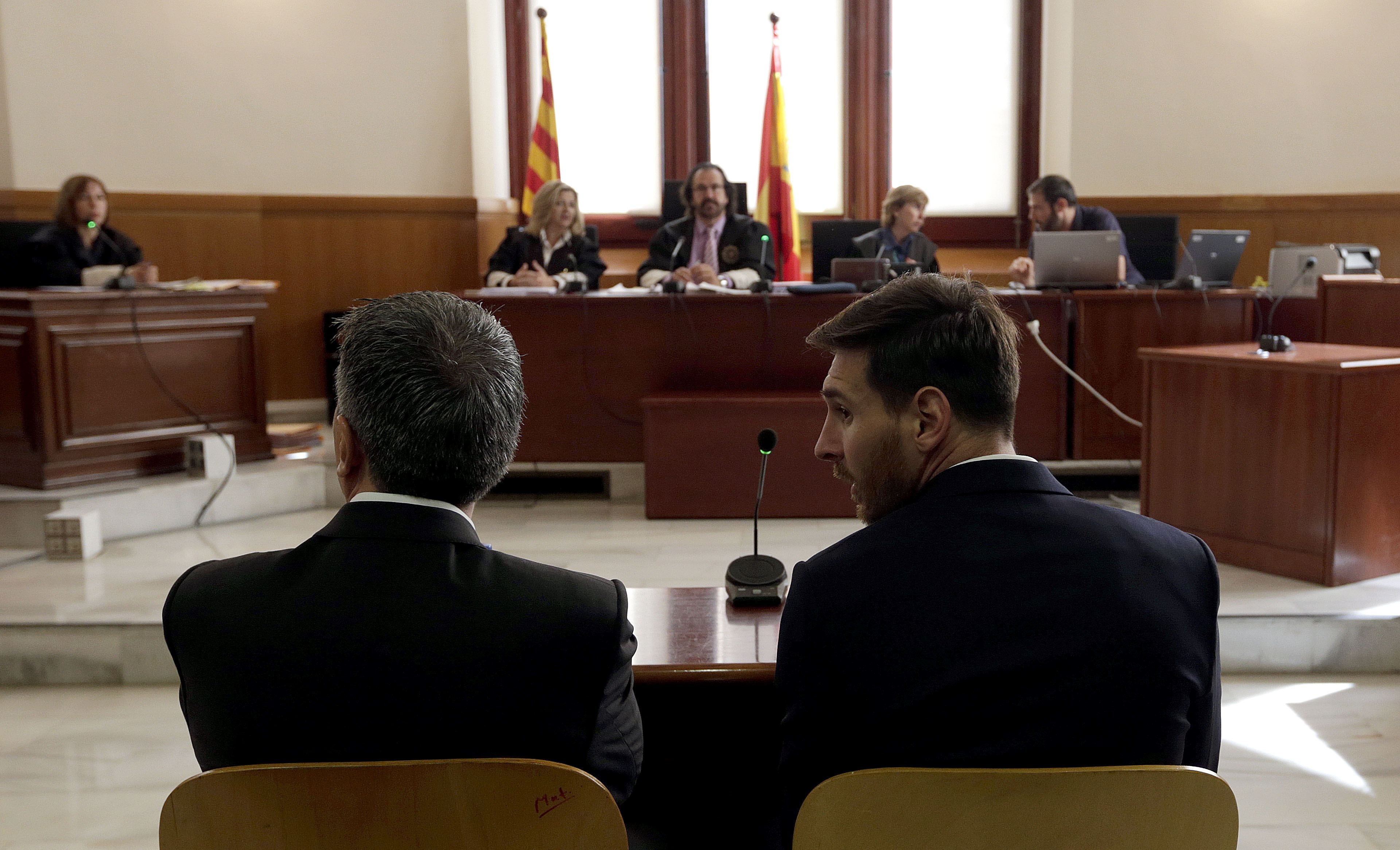 Messi es condenado a 21 meses de c&aacute;rcel por fraude fiscal