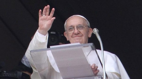 "La muerte est&aacute; detr&aacute;s, a la espalda, no delante de nosotros" Francisco