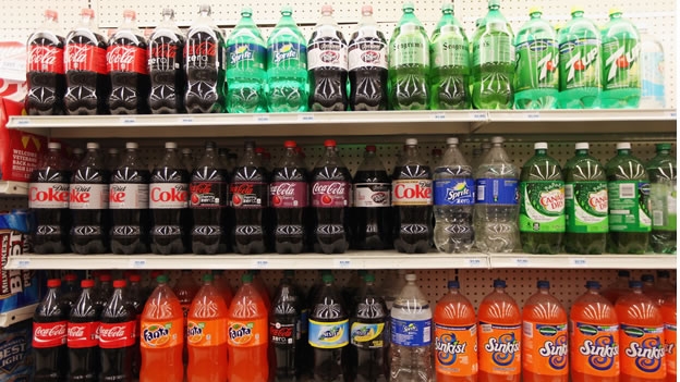 Deja de tomar refrescos ahora mismo (por tu propio bien) 