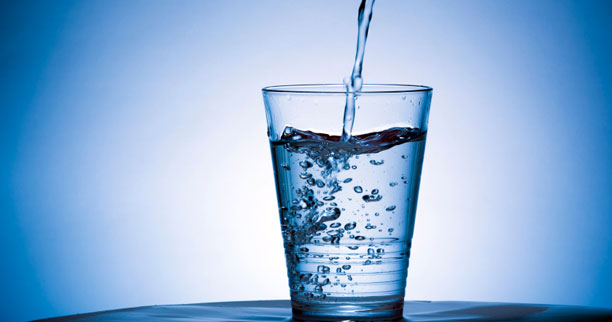 Despu&eacute;s de leer esto, no volver&aacute;s a beber el vaso de agua que estuvo toda la noche a lado de tu cama