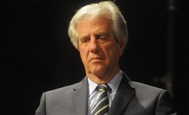 V&aacute;zquez: no se podr&aacute; beber a menos de 200 metros de centros educativos y hospitalarios