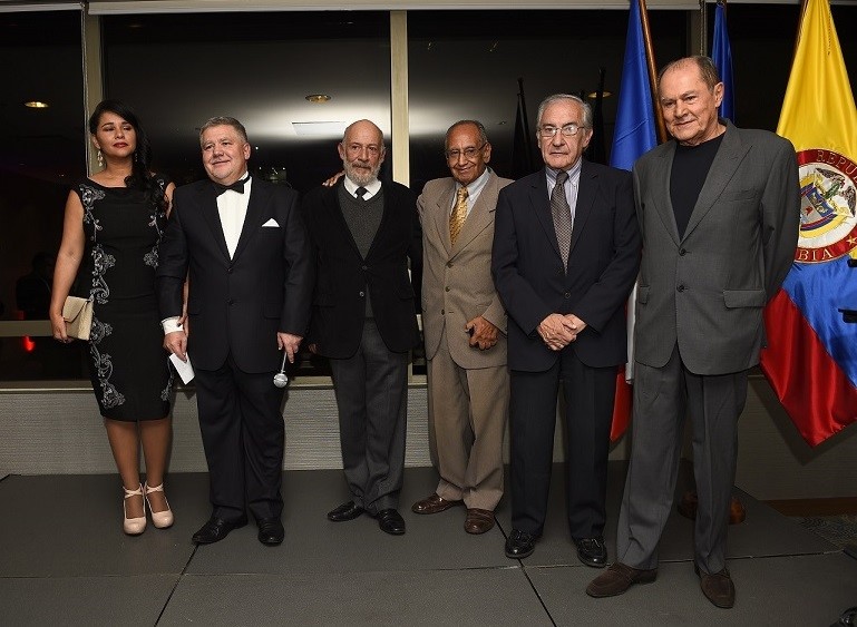  Conmemoran el D&iacute;a Nacional de Chequia con galard&oacute;n para directores de cine colombiano 