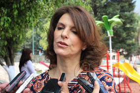 Tras detenci&oacute;n de Javier Duarte, Osi Pirez de Diez empieza su huida del DIF Municipal. 
